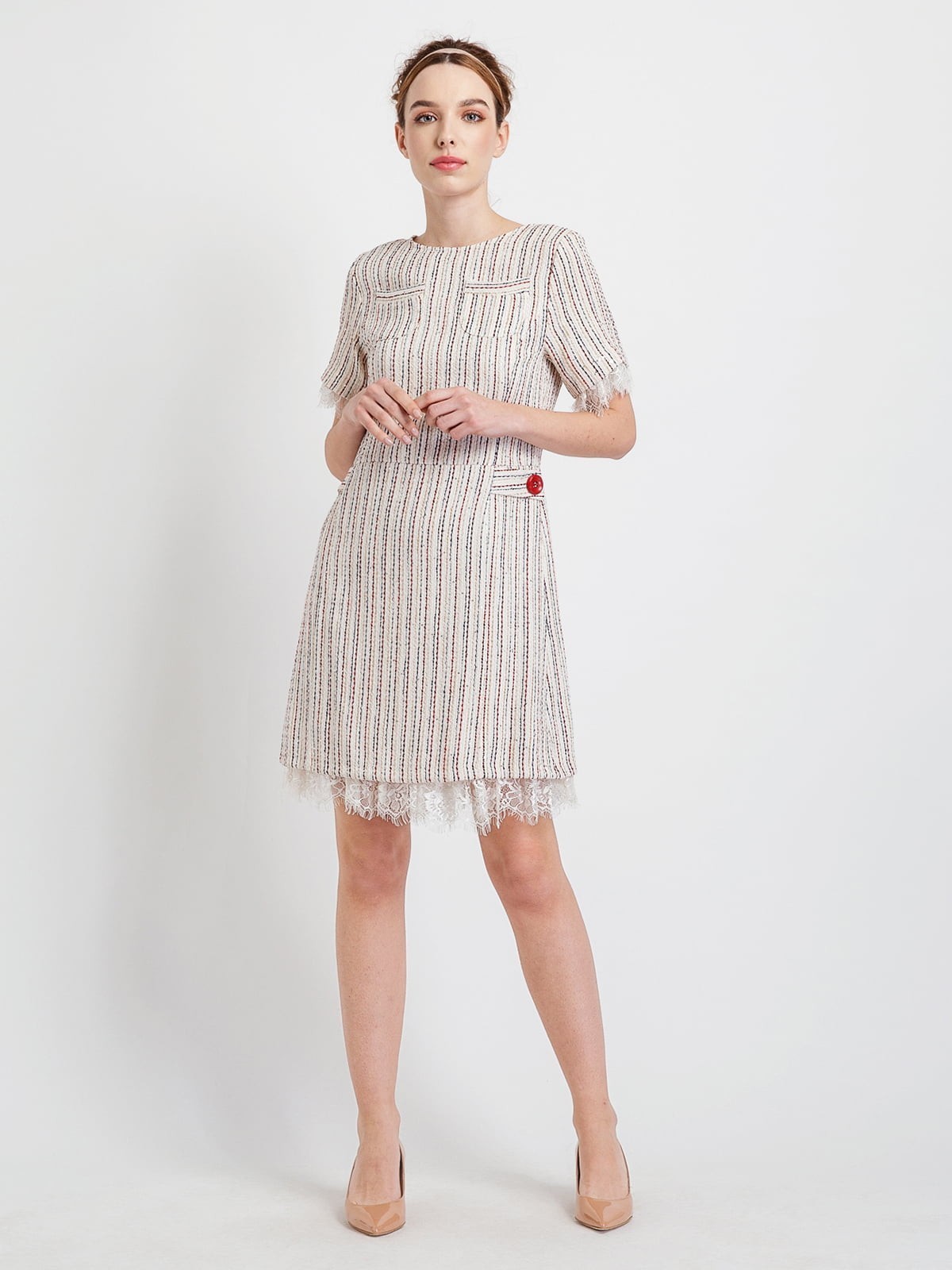 

Женское платье BGN твидовое 44 белое 19205012175