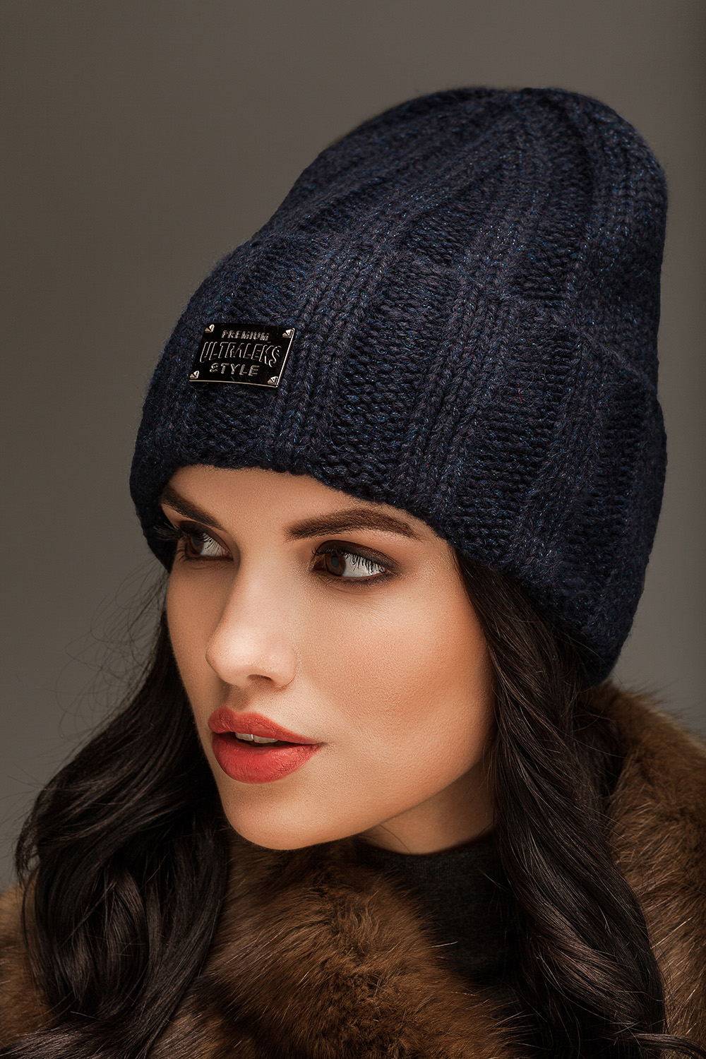 

Женская шапка колпак Бетти цвет синий