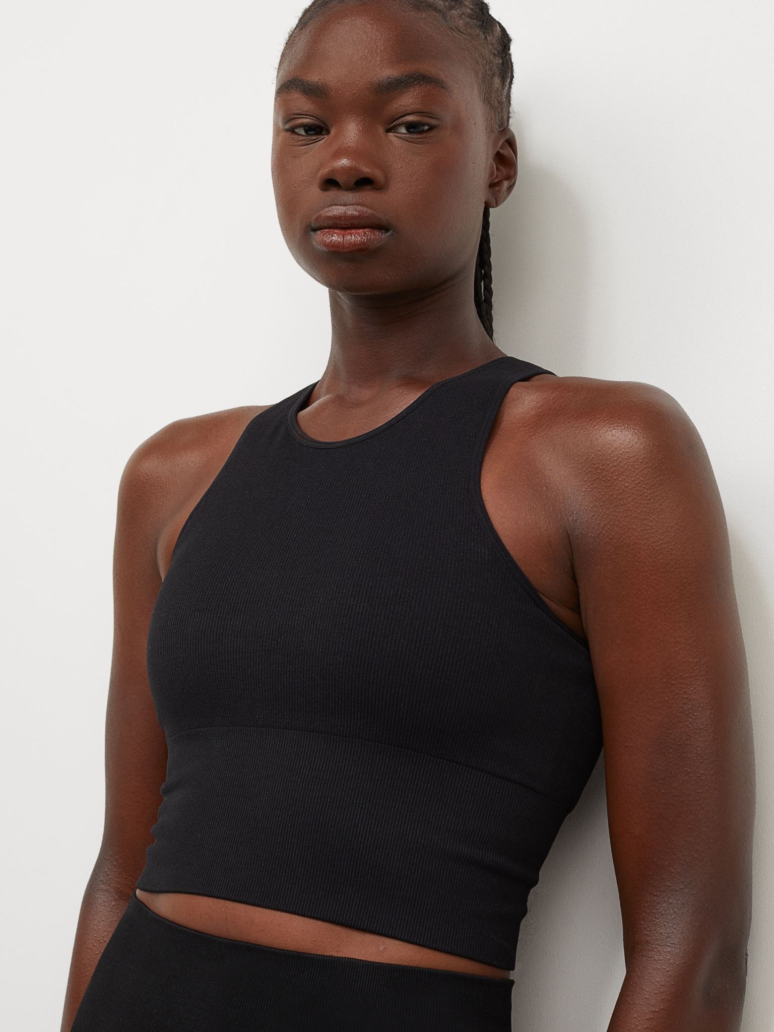 

Топ H&M 8693312b16 М Черный