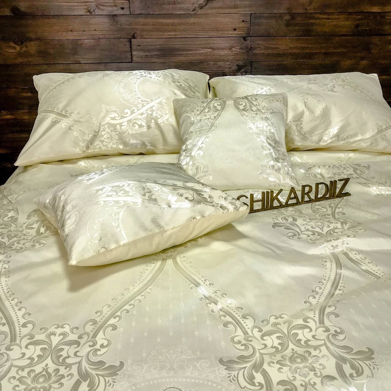 

Постільна білизна Shikardiiz "Айворі"(сатин-жакард )-150х220, шампань