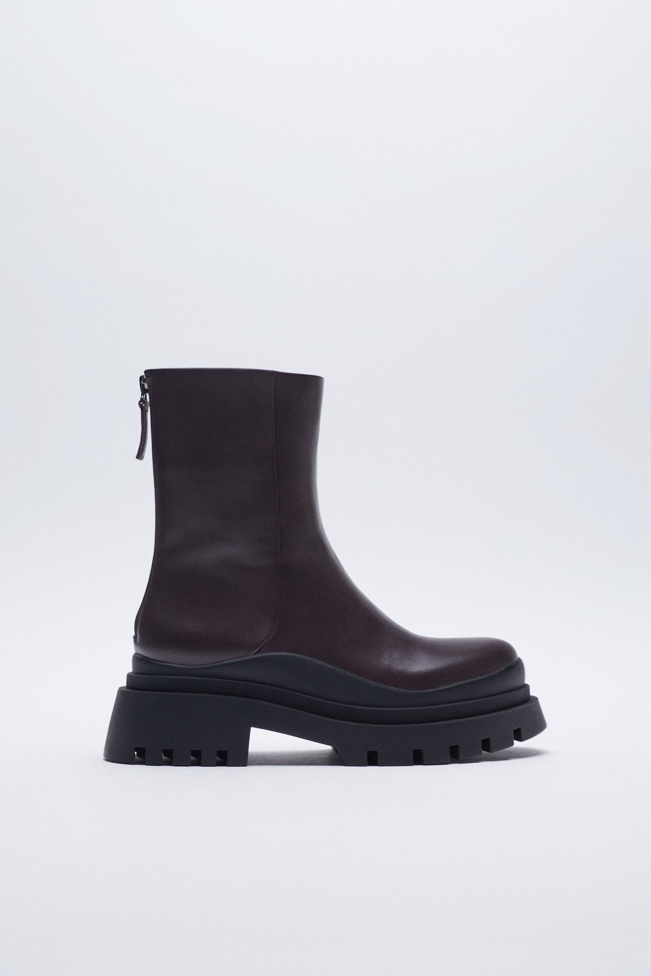 

Кожаные ботинки на рифленой платформе Zara размер 39 бордовый 1106/710/022