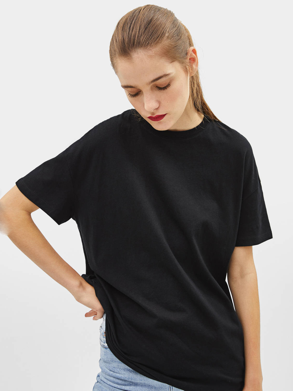 

Футболка Bershka 2168/880/800 XS Черная