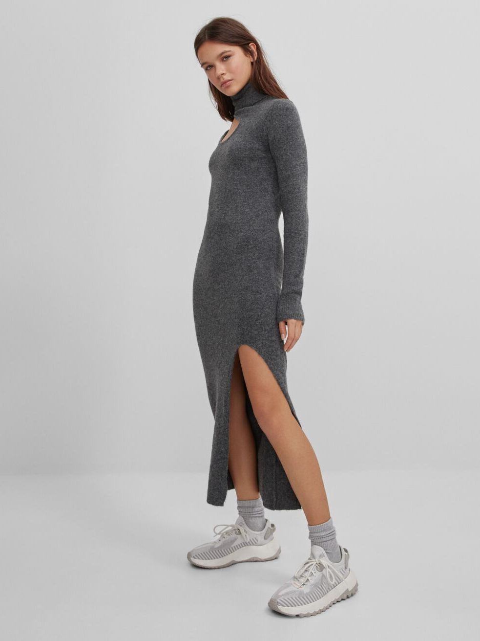 

Платье Bershka 5493/376/893 M Графитовое