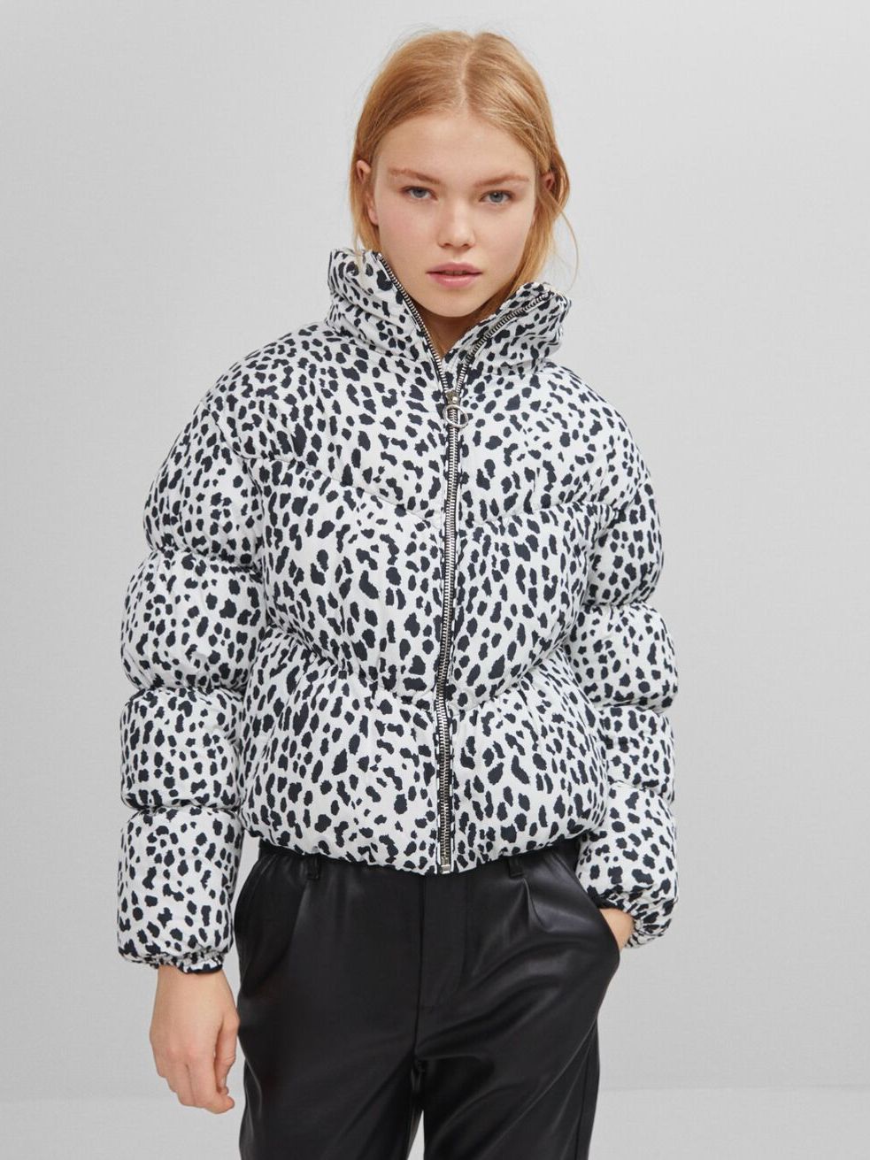 

Куртка Bershka 6264/551/251 S Белая