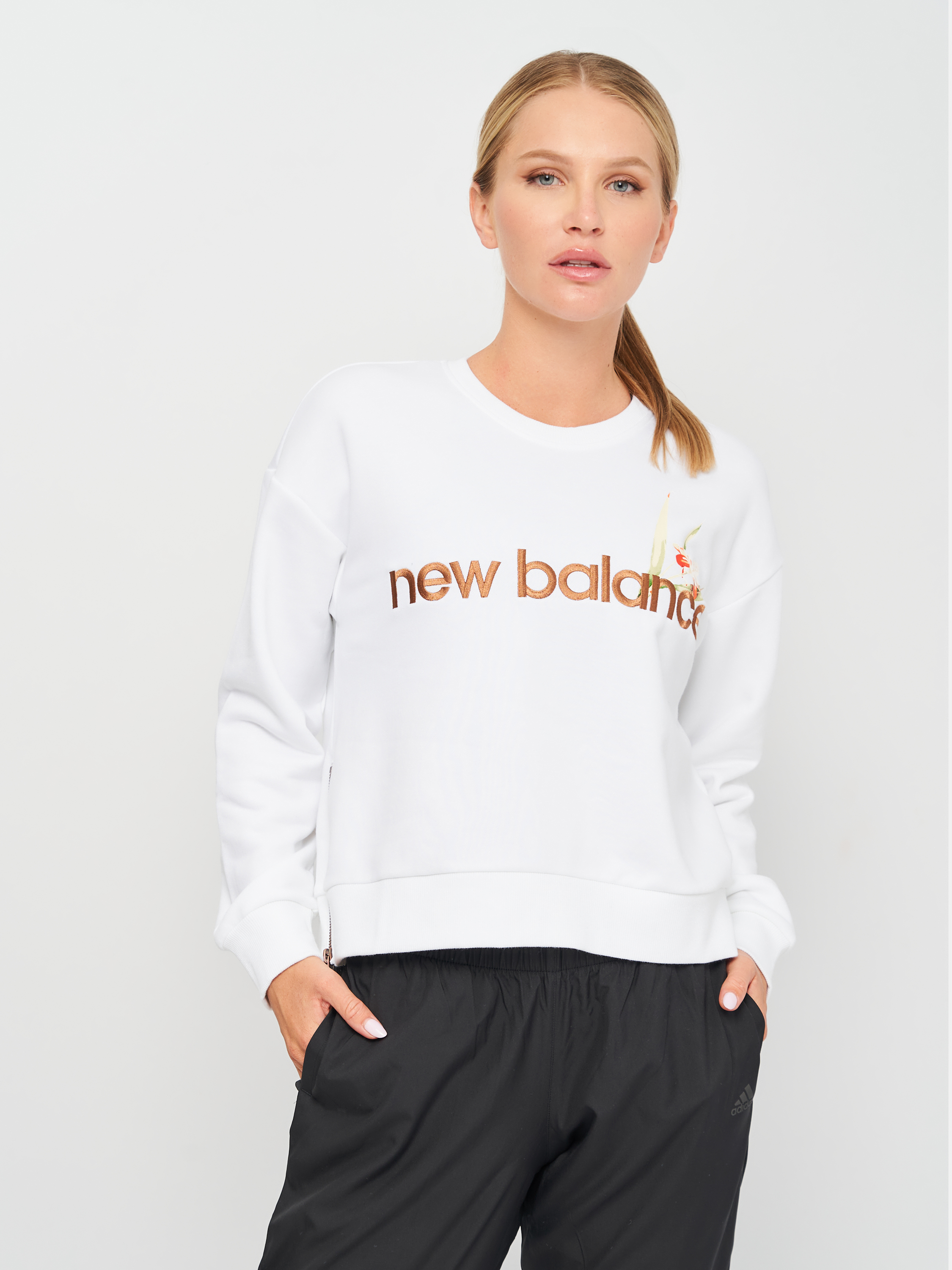 

Свитшот New Balance WT11510WT M Белый