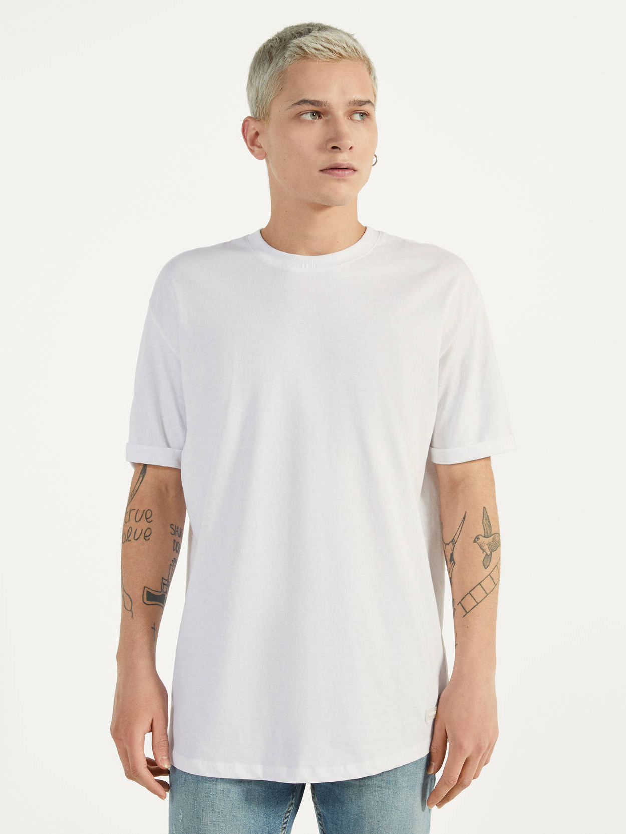 

Футболка Bershka 2369/443/250 M Белая