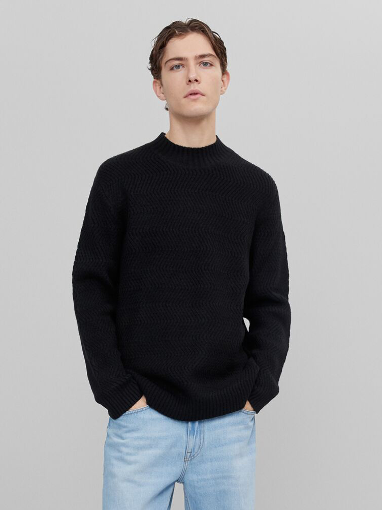 

Джемпер Bershka 7165/623/800 XS Черный