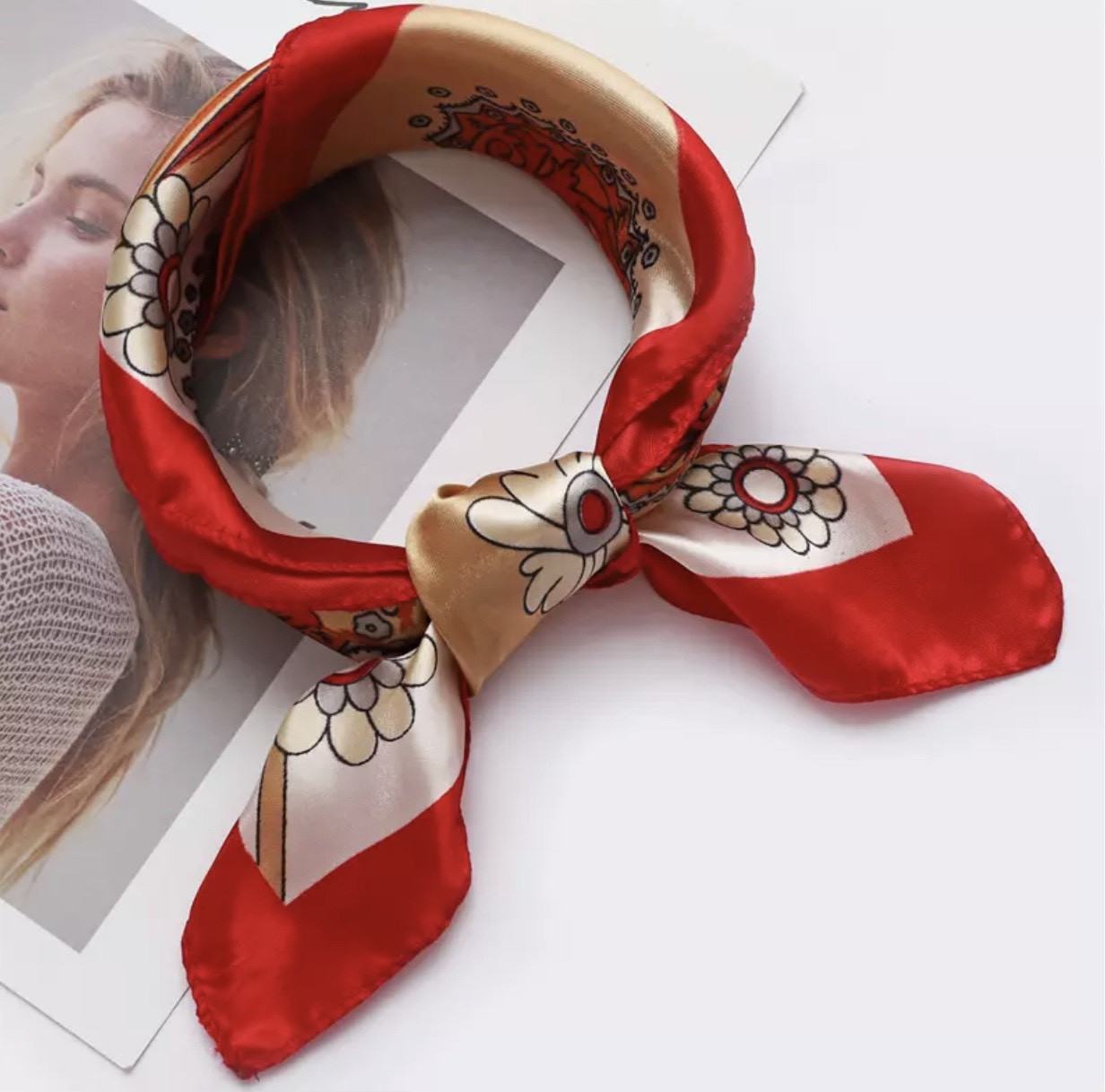 

Платок 50*50 см Fashion Jewerly Цветок П18518