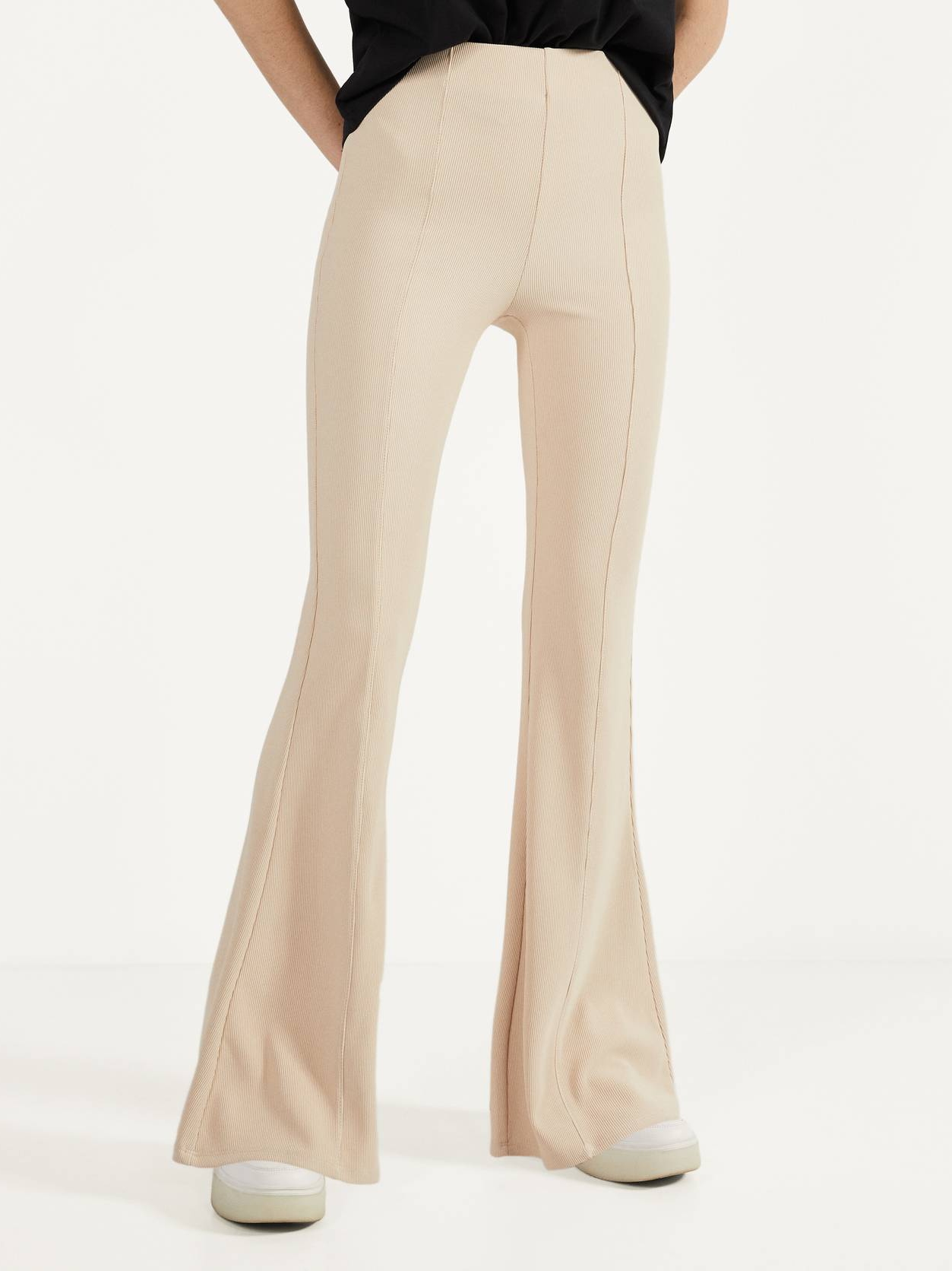 

Брюки Bershka 0078/296/712 M Бежевые