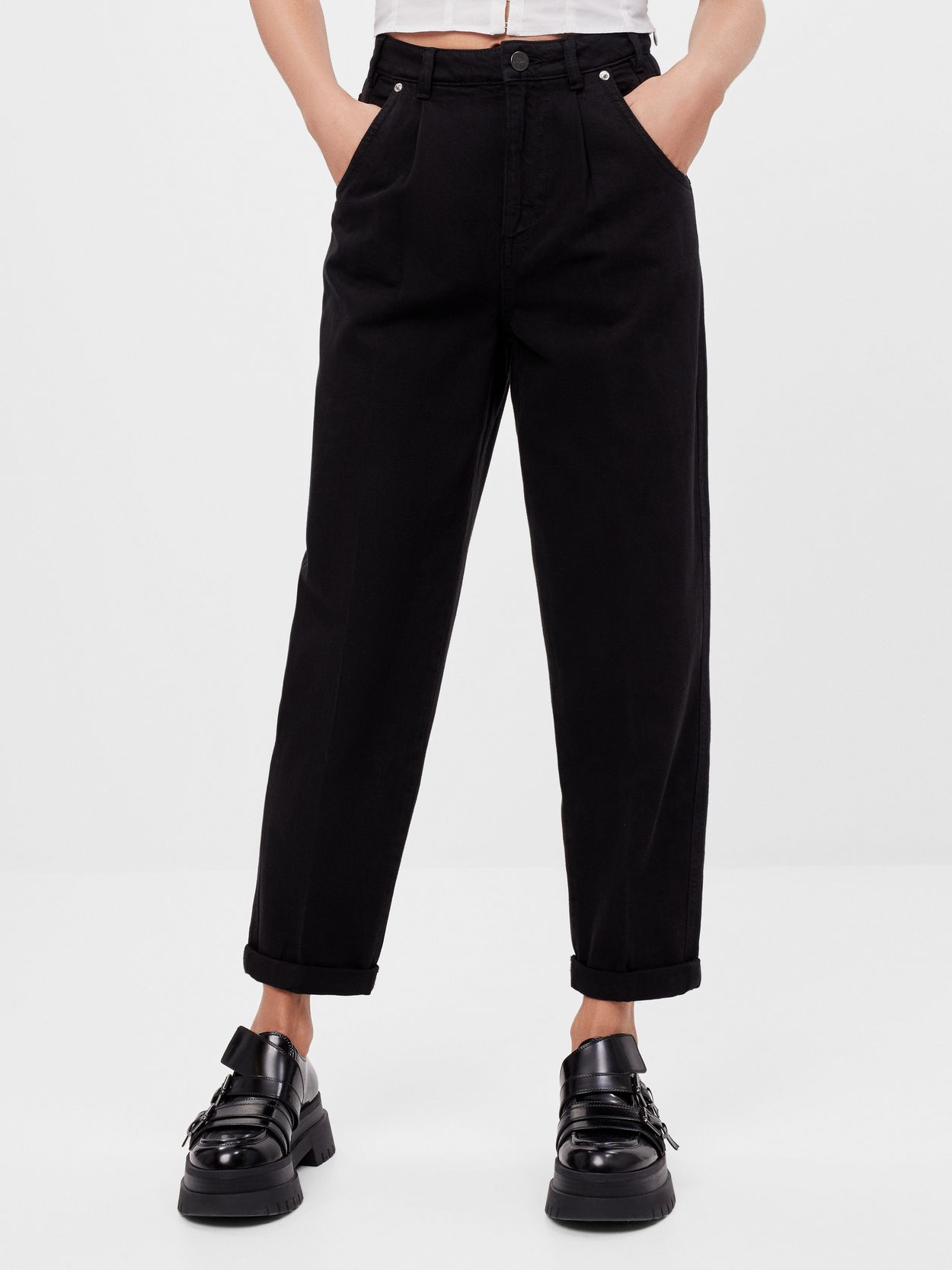 

Джинсы Bershka 5061/665/800 36 Черный джинс