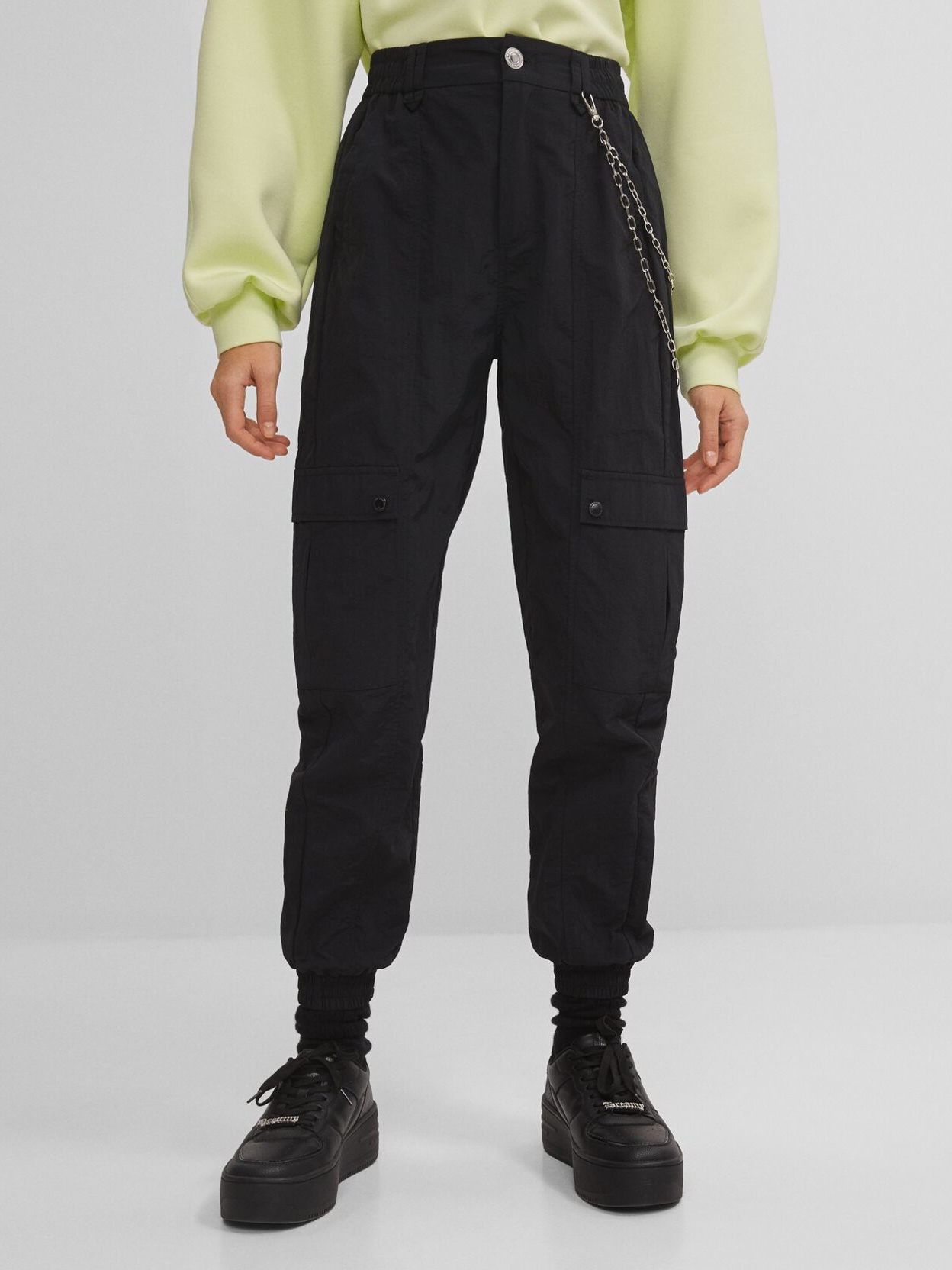 

Брюки Bershka 5076/405/800 34 Черные