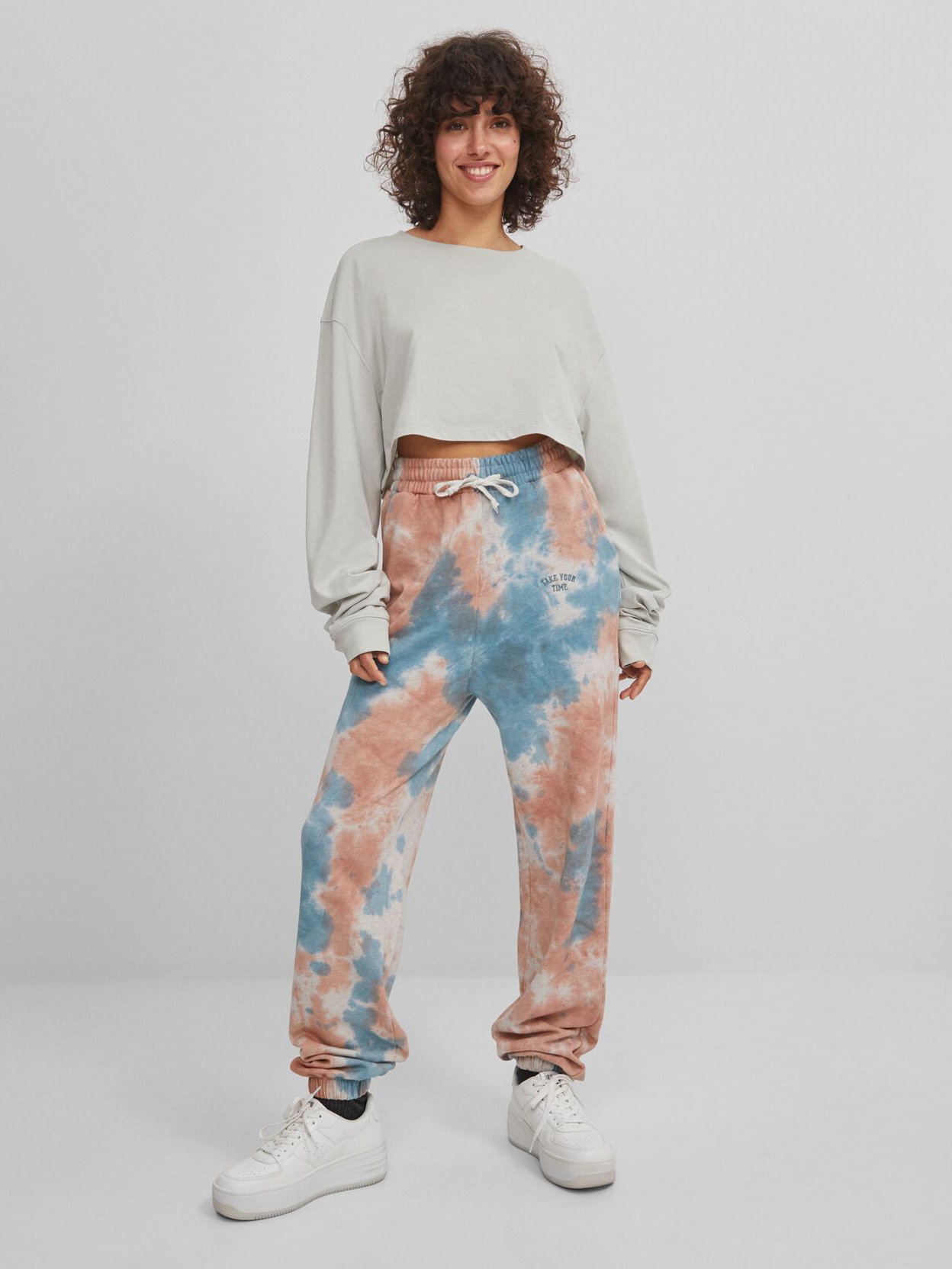 

Спортивные штаны Bershka 5181/492/477 L Розовые