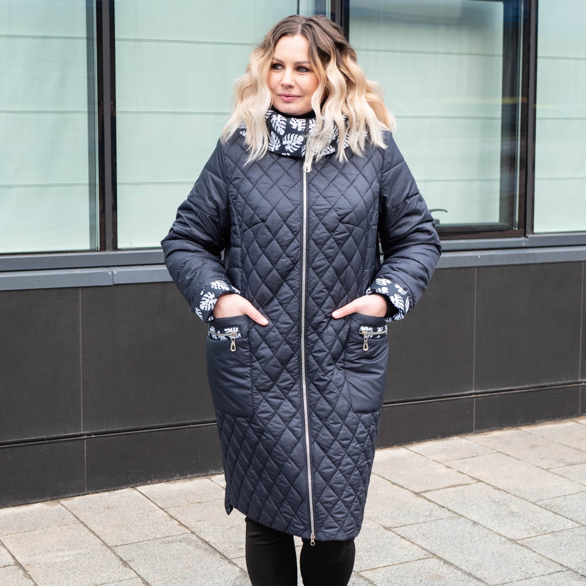 

Женская демисезонная куртка большого размера UF-fashion Lara лист -ad  темно-синий, Женская демисезонная куртка большого размера UF-fashion Lara лист -ad 52 темно-синий