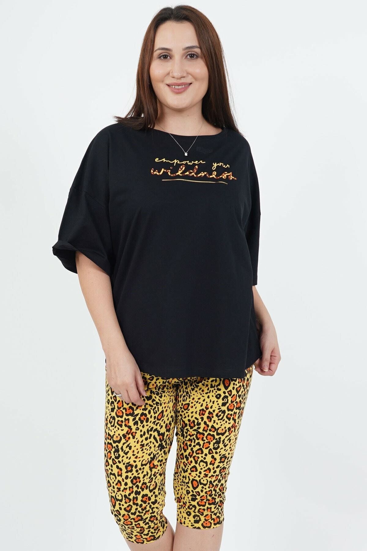 

Комплект футболка и бриджи Vienetta 4XL черный 9226