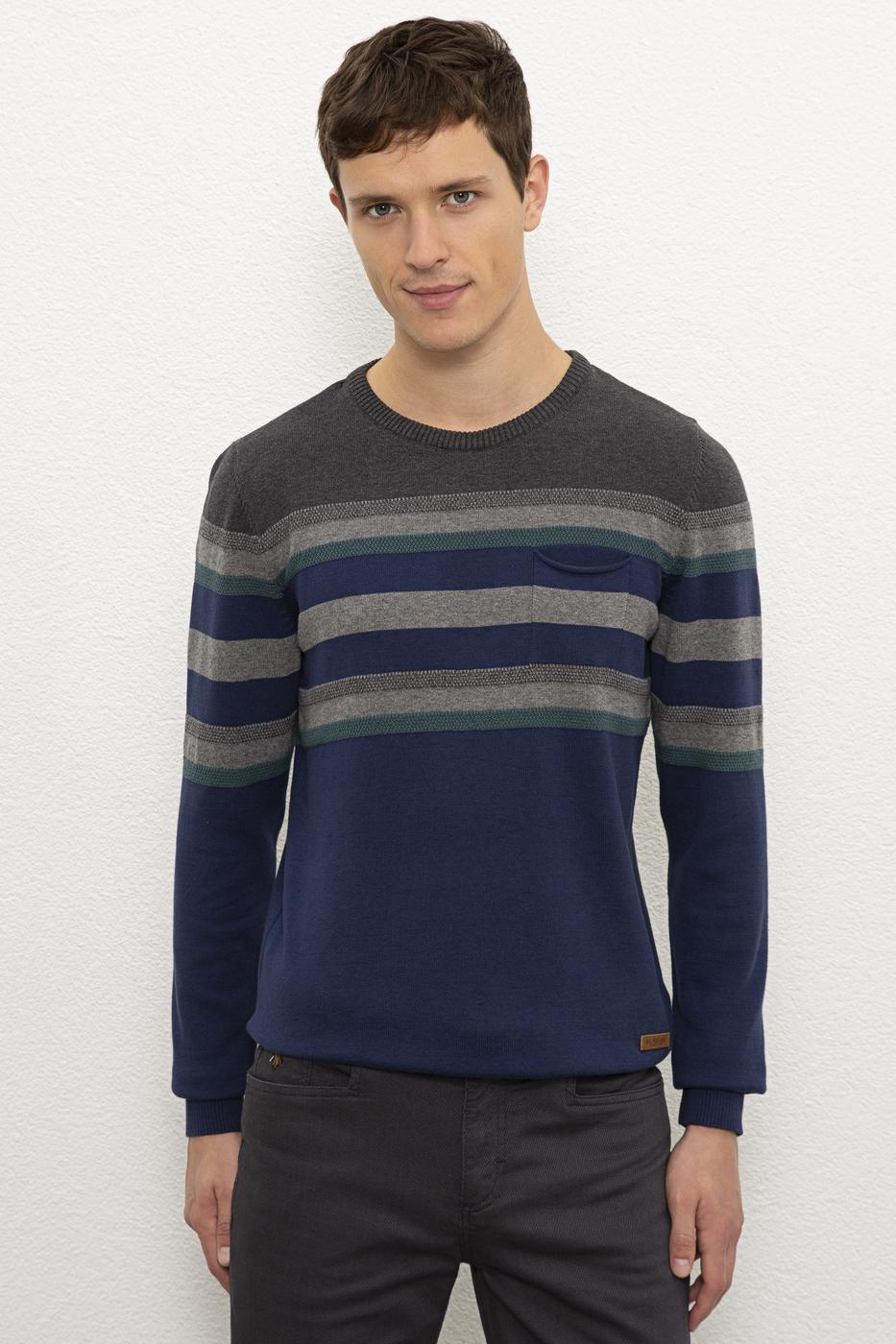 

Свитер мужской U.S. Polo Assn. Синий  (1087986 VR028, Свитер мужской U.S. Polo Assn. Синий 50 (1087986 VR028)