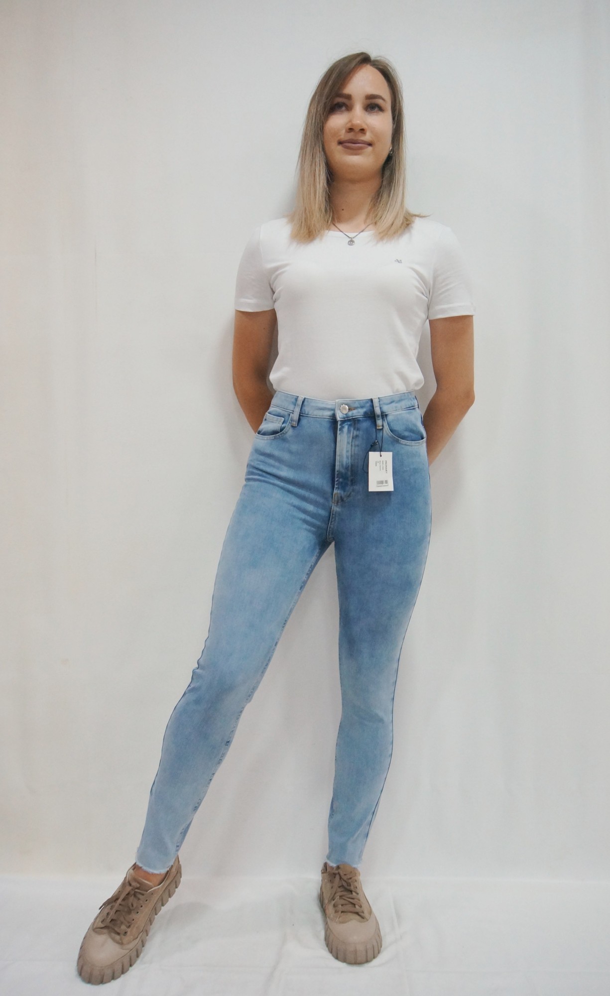 

Джинсы PRIMARY 0061-Zoe blue denim  голубой 2106, Джинсы PRIMARY 0061-Zoe blue denim 29 голубой 2106