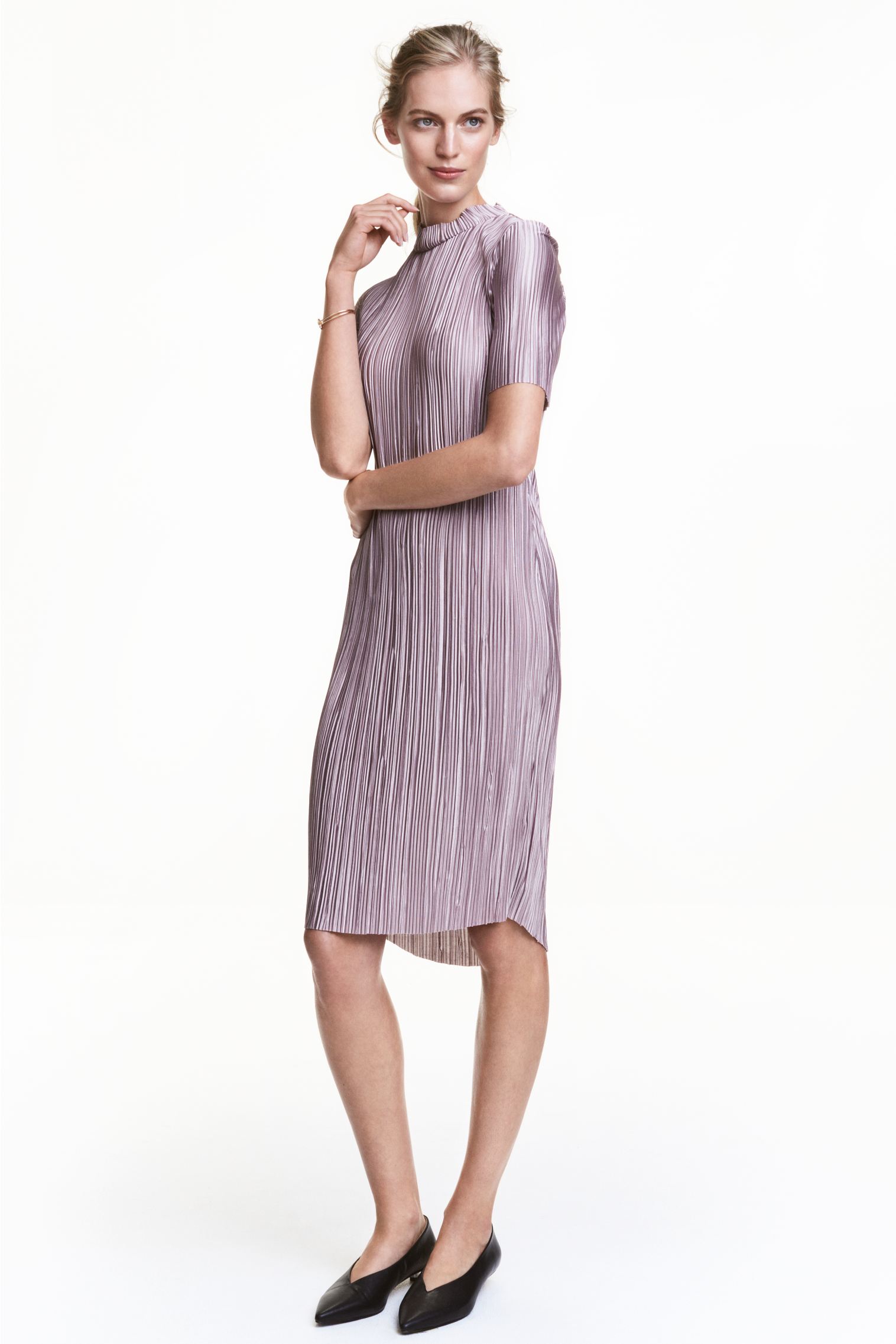 

Платье H&M S сиреневый 23074387434