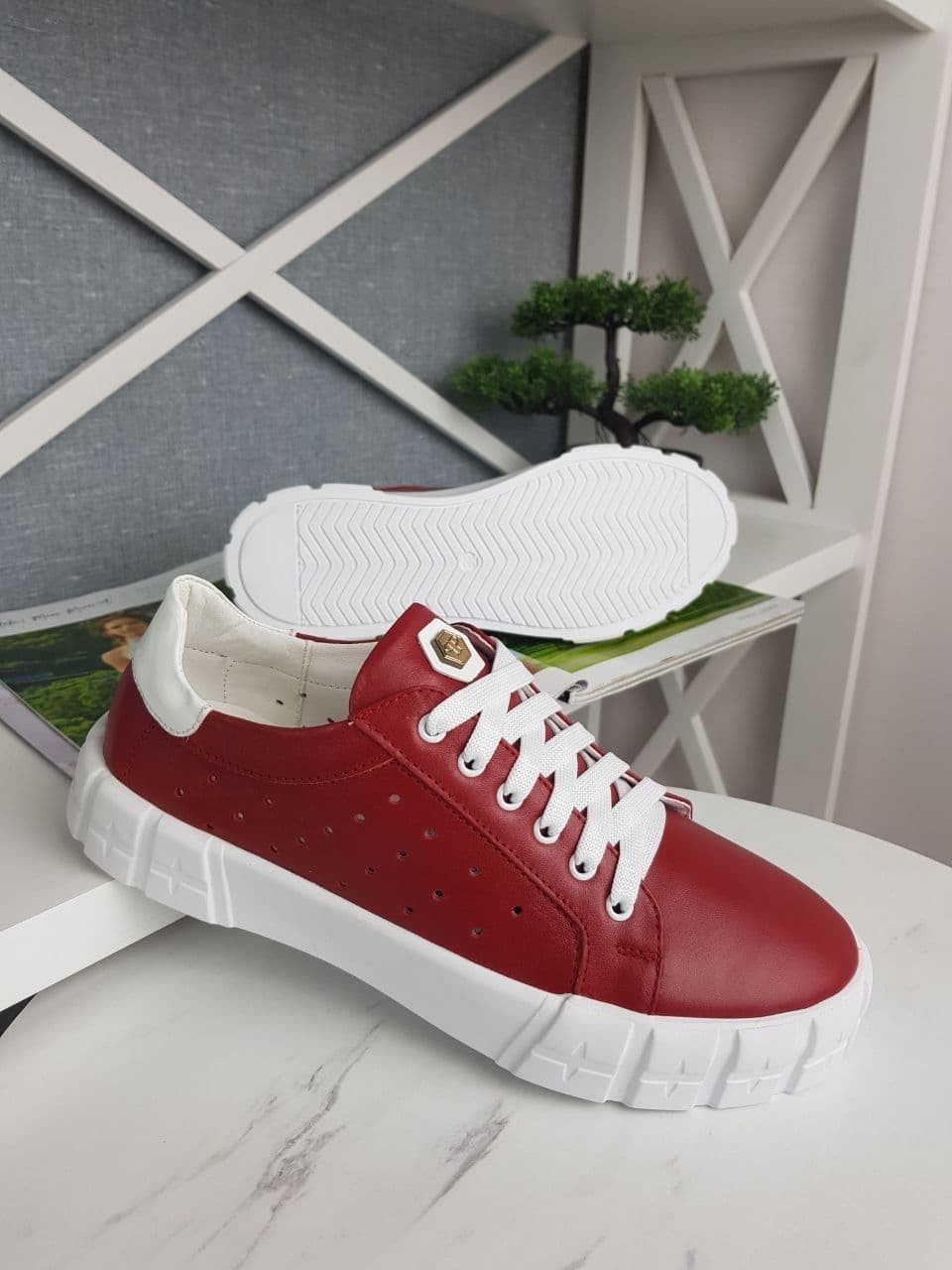

Женские сникерсы CR-2460-RED 39 красные