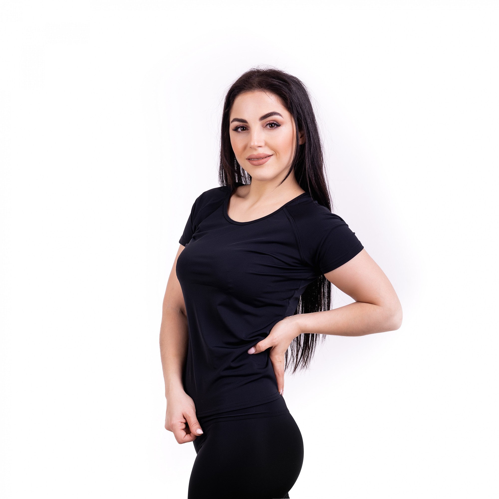 

Футболка FitU спортивная женская Reglan black черная S
