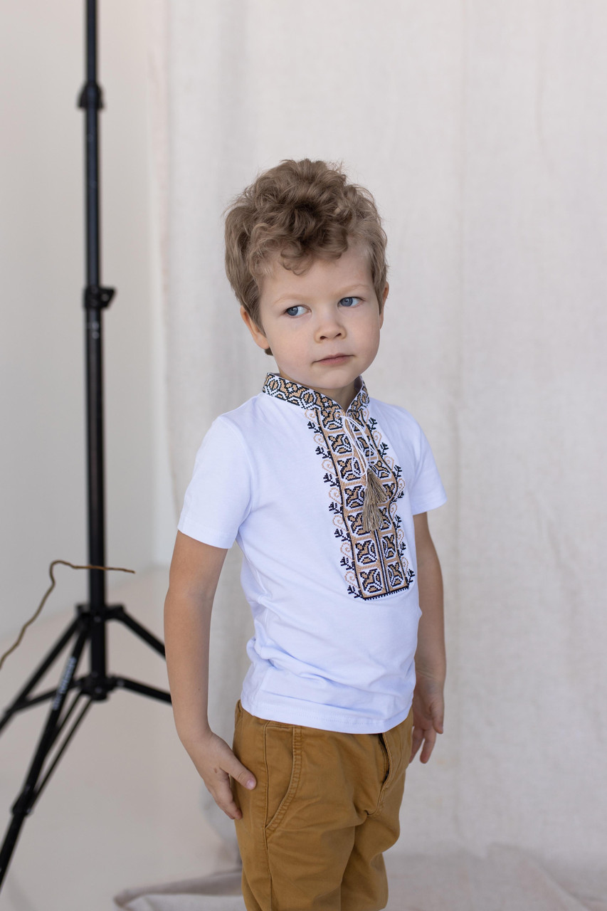 

Вишита футболка для хлопчика Melanika Дем'янчик бежева вишивка D-35 110