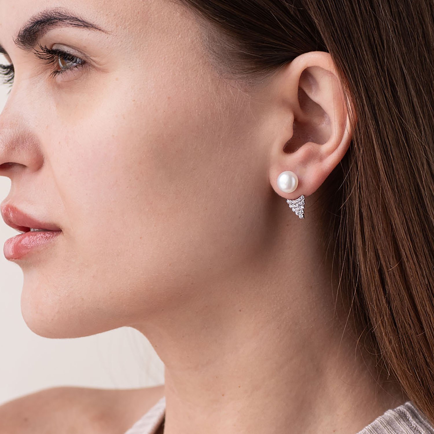 

Серебряные серьги - пусеты 2 в 1 (жемчуг, фианиты) 2460/1р-PWT Оникс