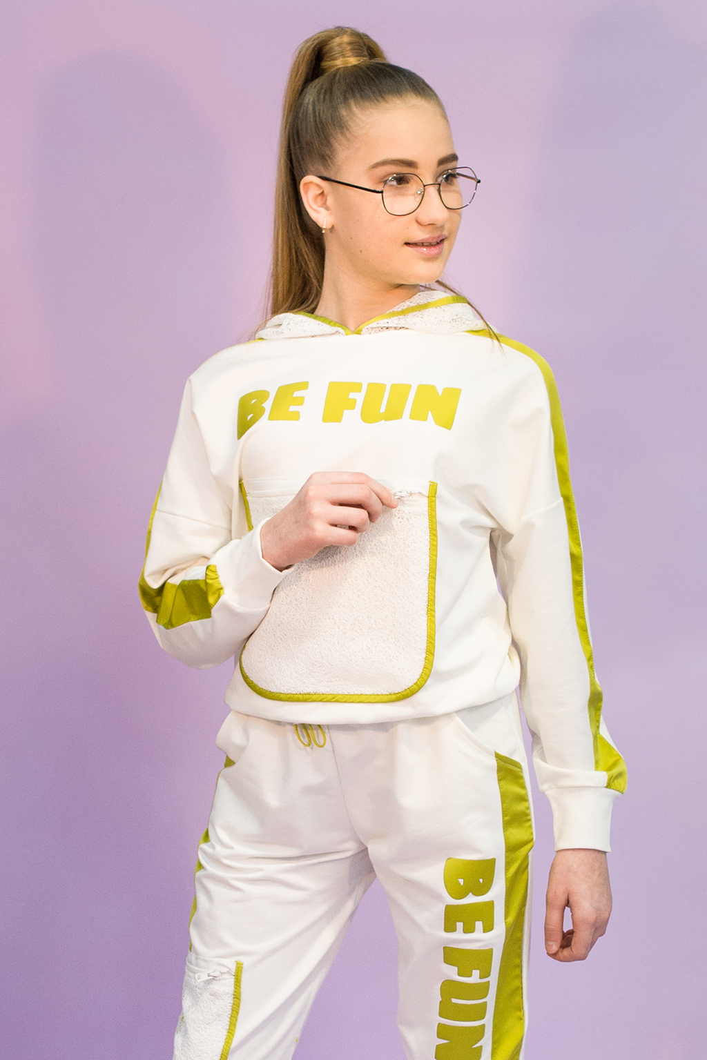 

Худи Marions 164 см Белый