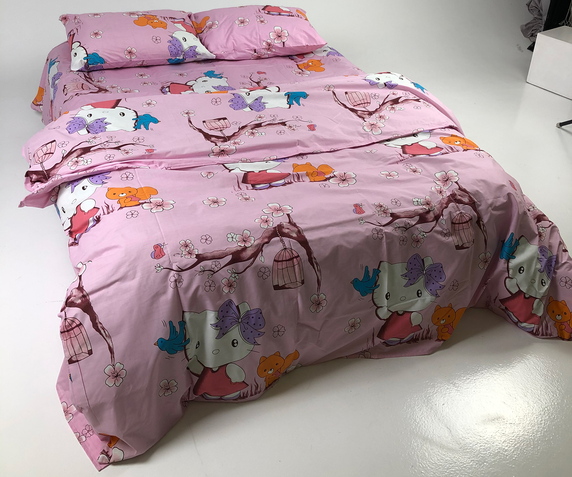 

Комплект постельного белья Lelit Бязь розовый с принтом hello kitty 180х215