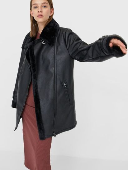 

Дубленка Stradivarius 5867/940/001 S Черная