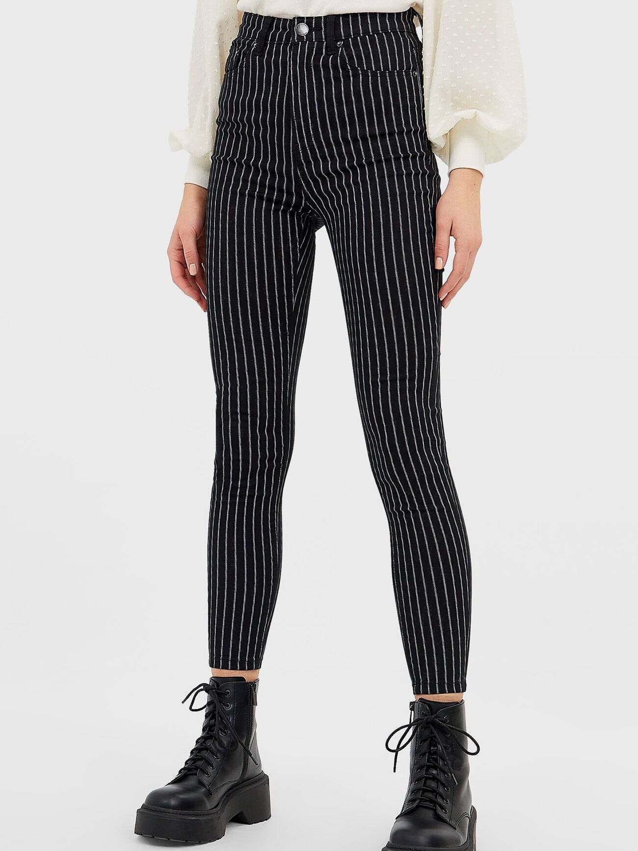

Брюки Stradivarius 1120/743/001 38 Черные