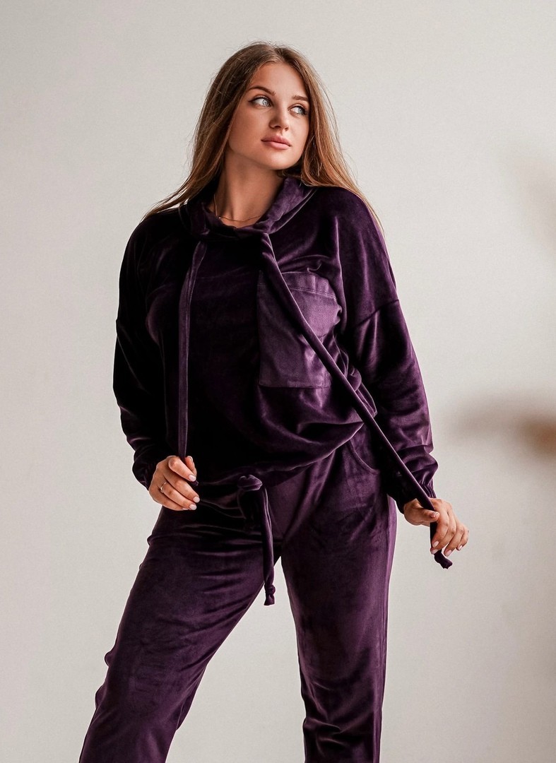 

Женский велюровый костюм #44 «Карман батал» тёмный фиолетовый 48-50 Pudra К350