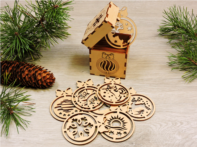 

Набор новогодних игрушек Lucky Wood из фанеры в красивой коробке 8 шт (2114)
