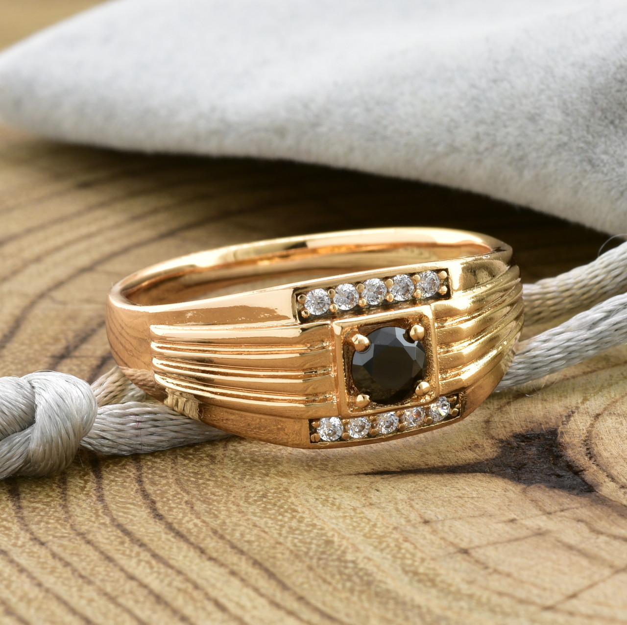 

Кольцо Xuping 13857 ширина 6 мм фианит позолота 18K23