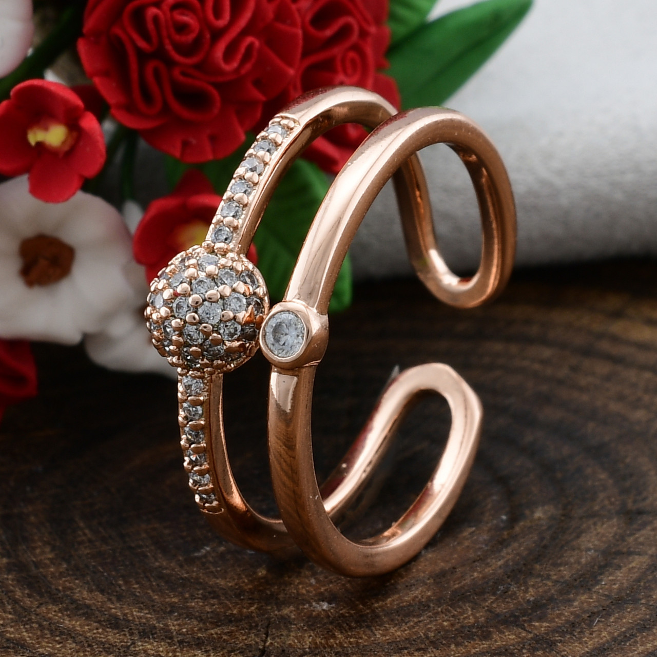 

Кольцо Xuping 14394 ширина 5 мм белые фианиты позолота РО18