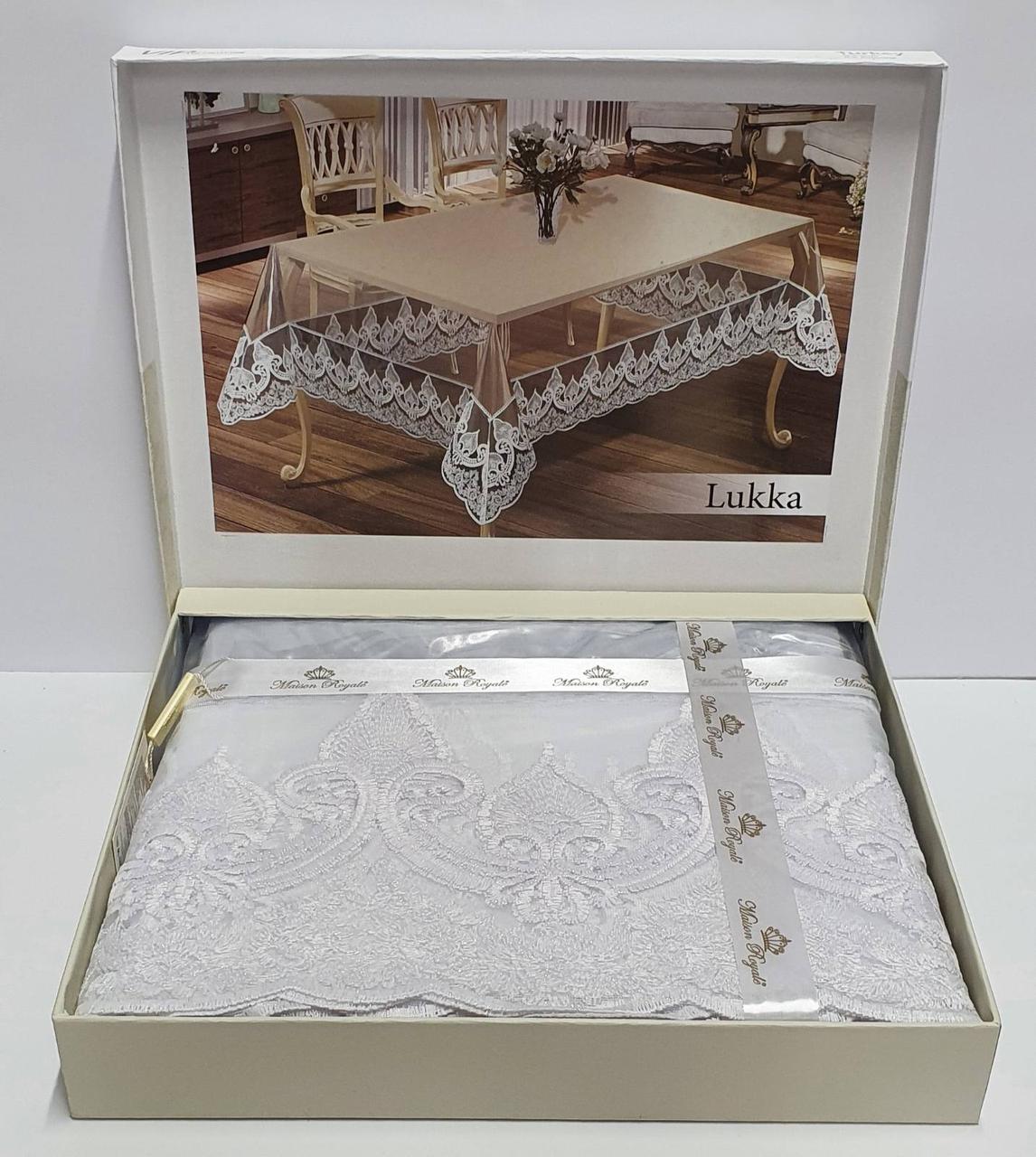

Силиконовая скатерть с кружевом Maison Royale 160х400 Lukka White