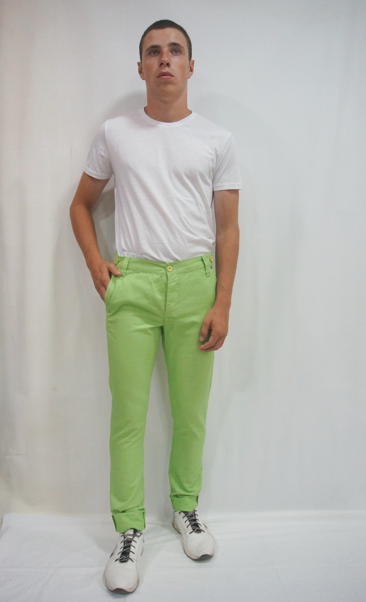 

Брюки ZARA JEANS BASIC  салатовый 518, Брюки ZARA JEANS BASIC 29 салатовый 518