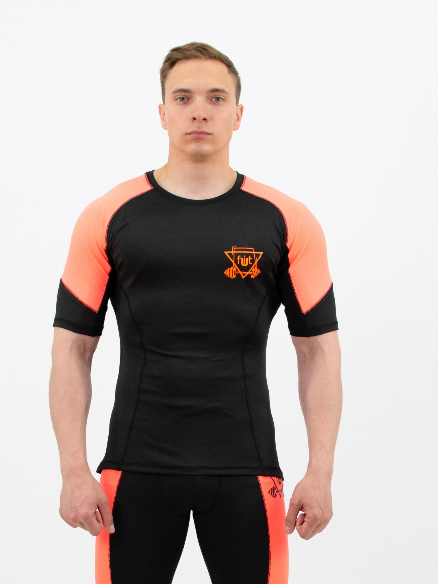 

Рашгард компрессионный мужской fitU Force-sh orange  Черно-оранжевый, Рашгард компрессионный мужской fitU Force-sh orange XL Черно-оранжевый