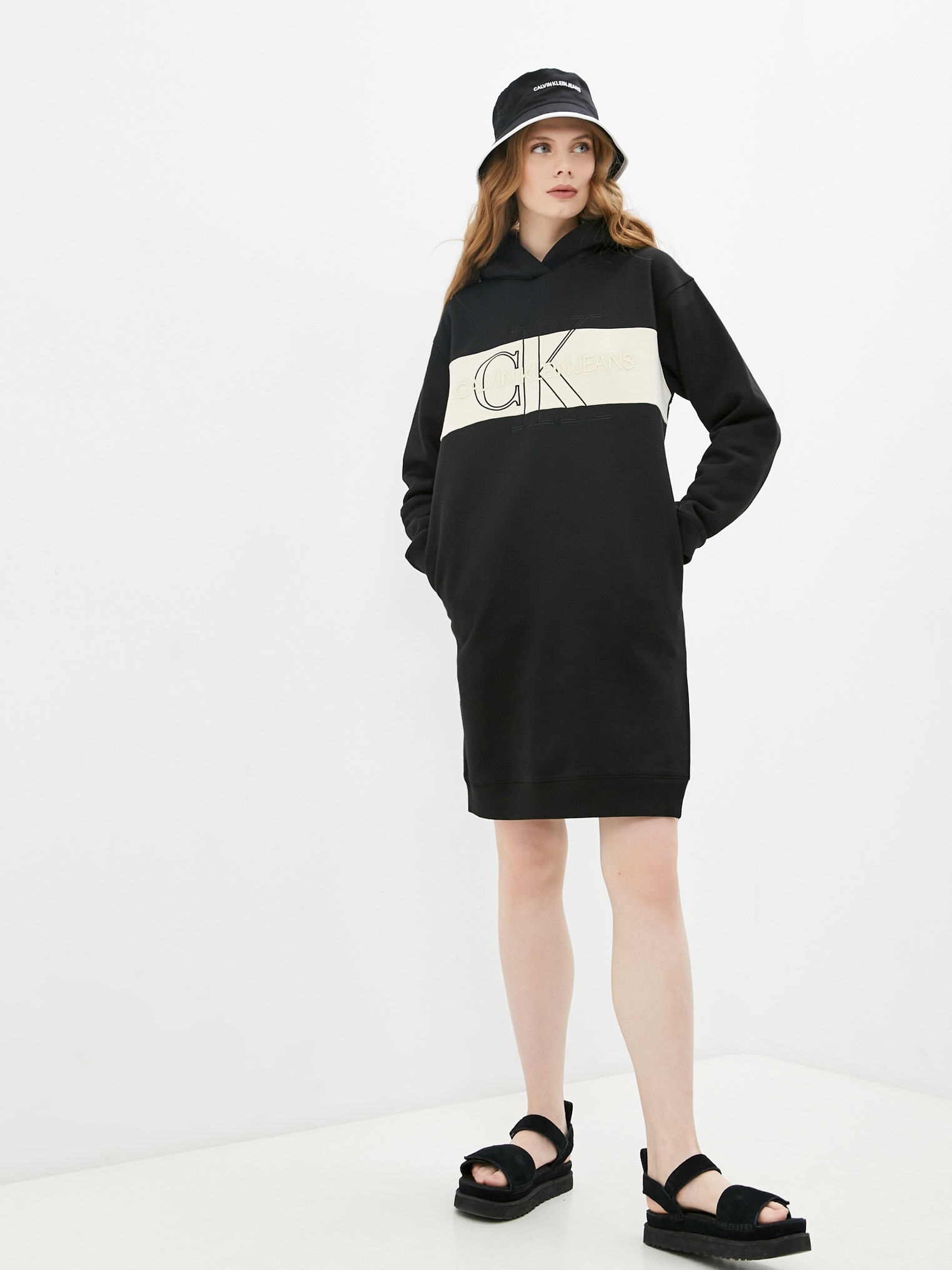 

Платье Calvin Klein Jeans Monogram Blocking Hoodie Dress J20J216268-BEH S Черное