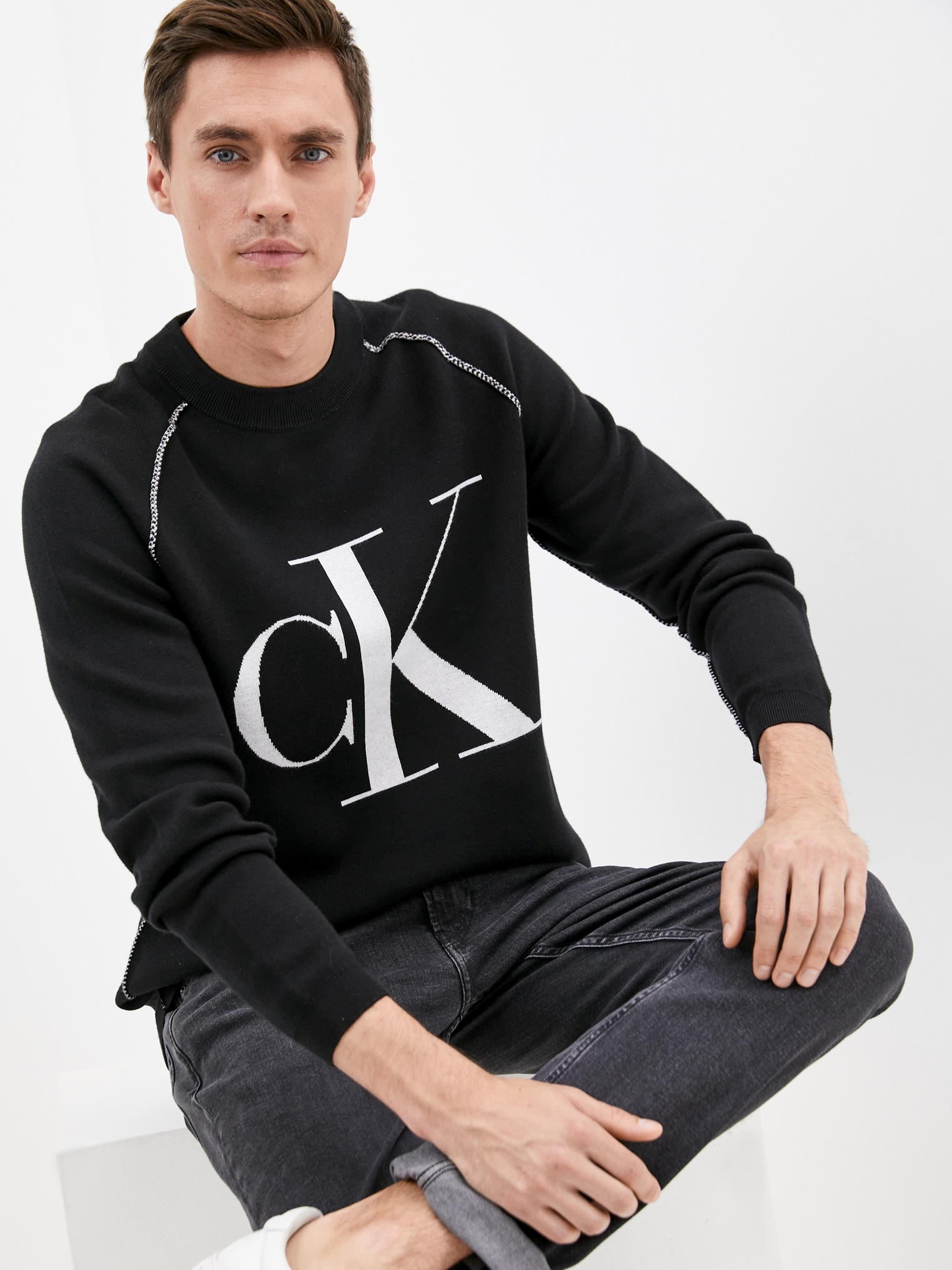 

Свитшот Calvin Klein Jeans Outline Logo Sweater J30J318187-BEH M Черный