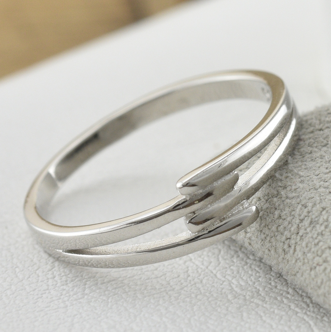 

Серебряное кольцо ТС510367 17.5