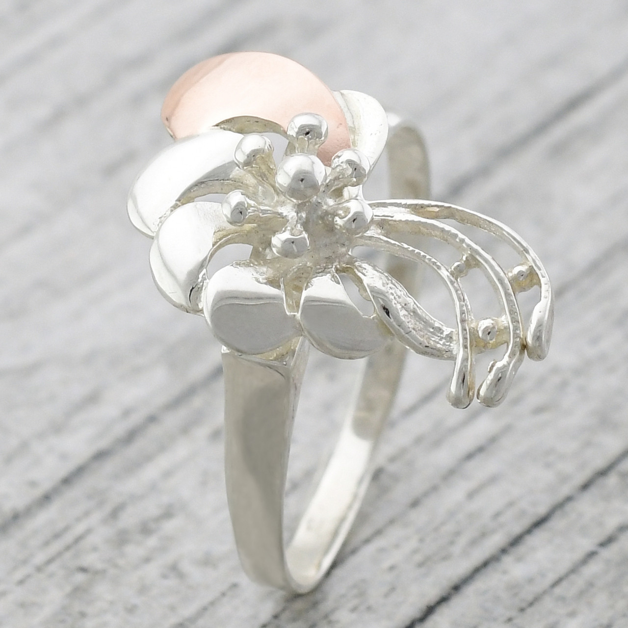 

Серебряное кольцо с золотыми пластинами Ирис 18