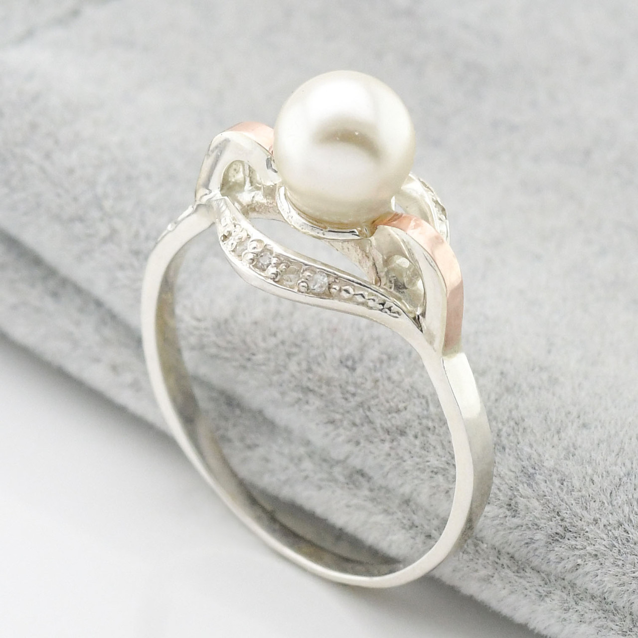 

Серебряное кольцо с золотом Улыбка вставка искусственные жемчужины 16
