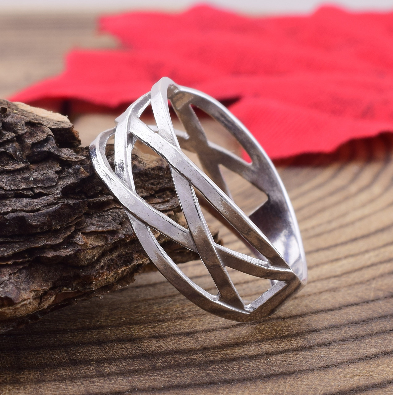 

Серебряное кольцо Зигзаг удачи 19.5