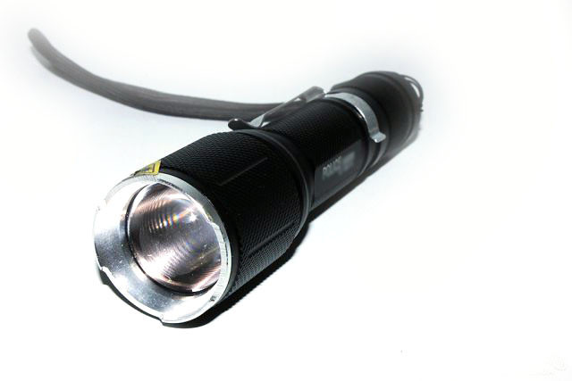 

Фонарь Police BL-1860 Cree XM-L-T6 1000 люмен 5 режимов 1х18650 (10861)