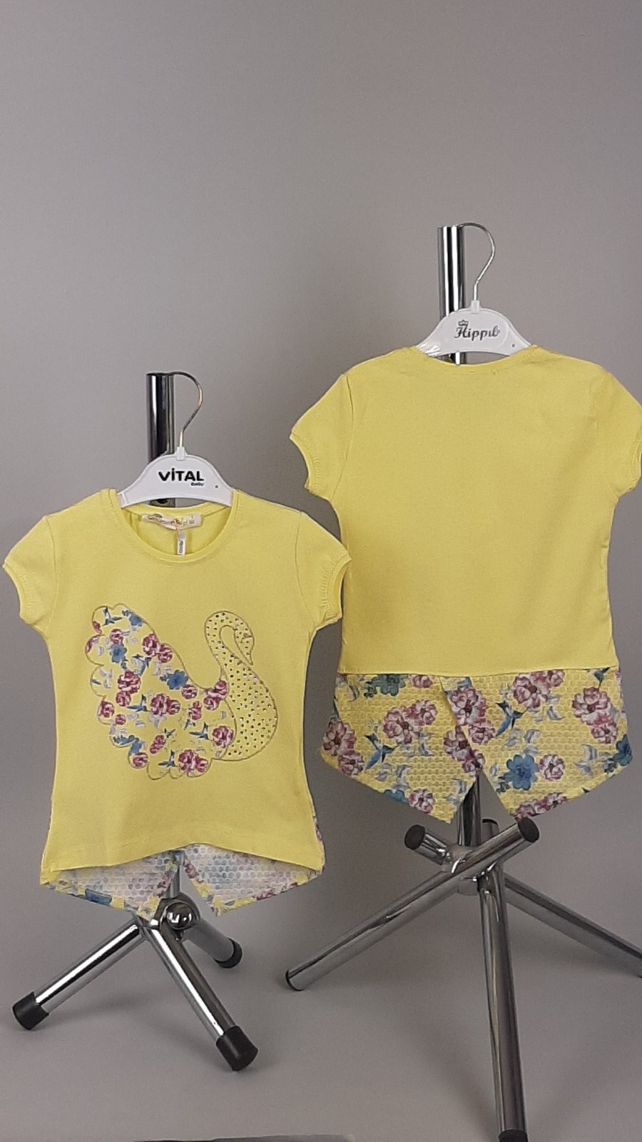 

Футболка для девочки с лебедем Cimcime Girls 98 см Желтая