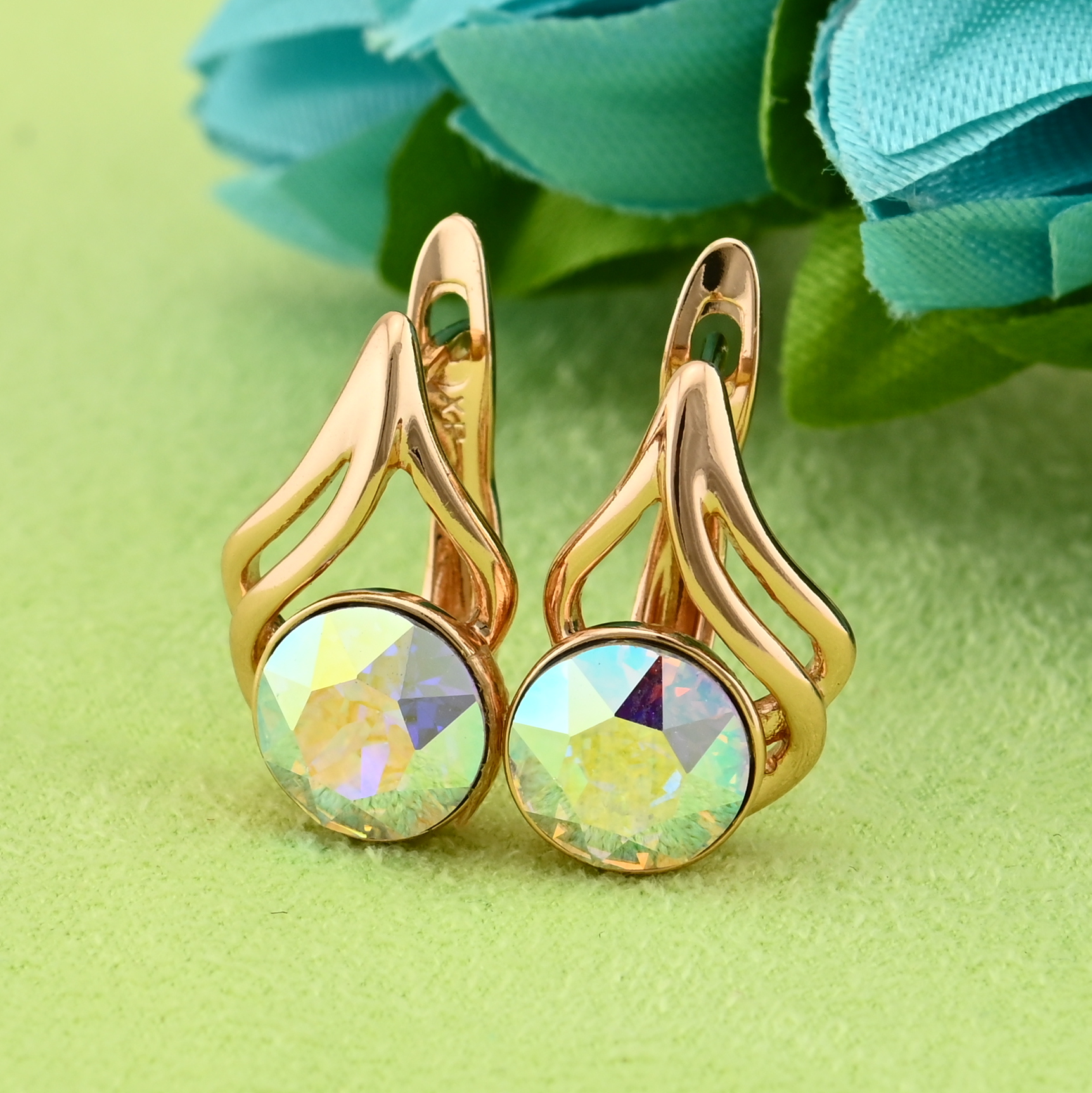 

Серьги Xuping с кристаллами Swarovski 83227 размер 16х9 мм цвет рассветный вес 3.5 г позолота 18К