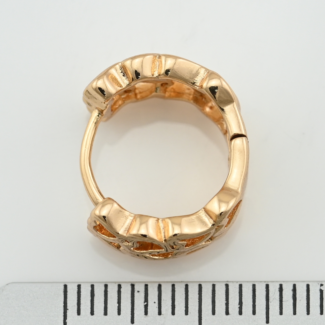 

Серьги Xuping 30862 размер 11х8 мм вес 3.5 г позолота 18К