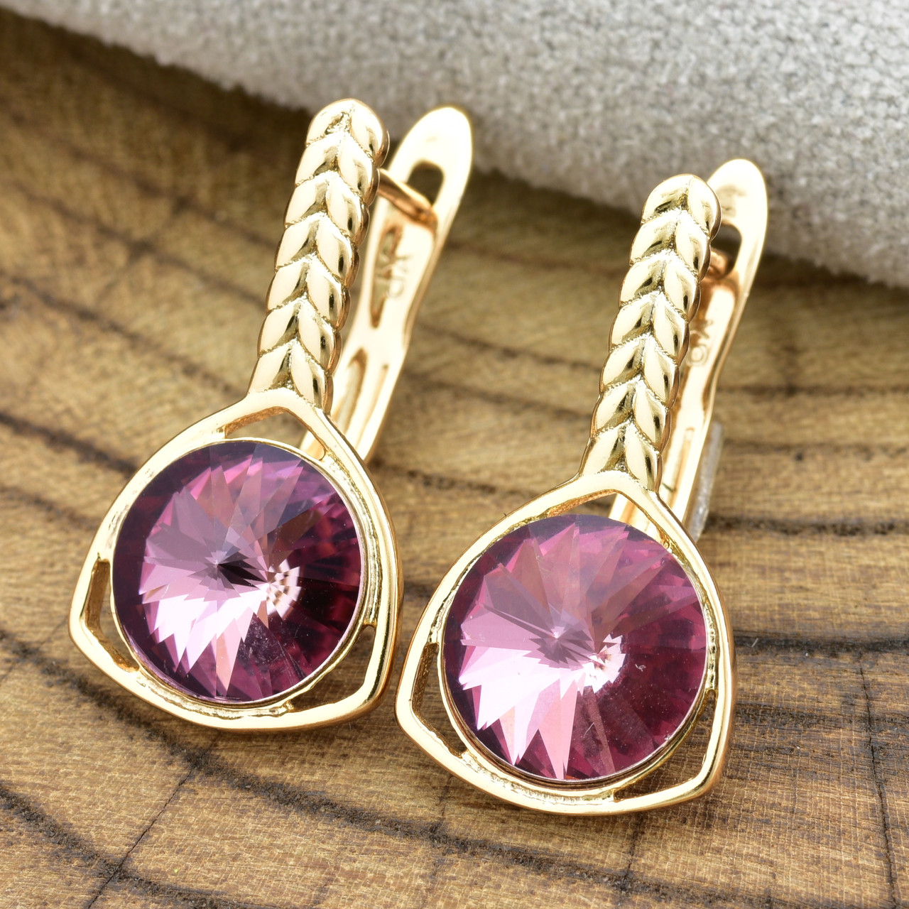 

Серьги Xuping с кристаллами Swarovski 83176 размер 21х12 мм цвет светло-розовый позолота 18К