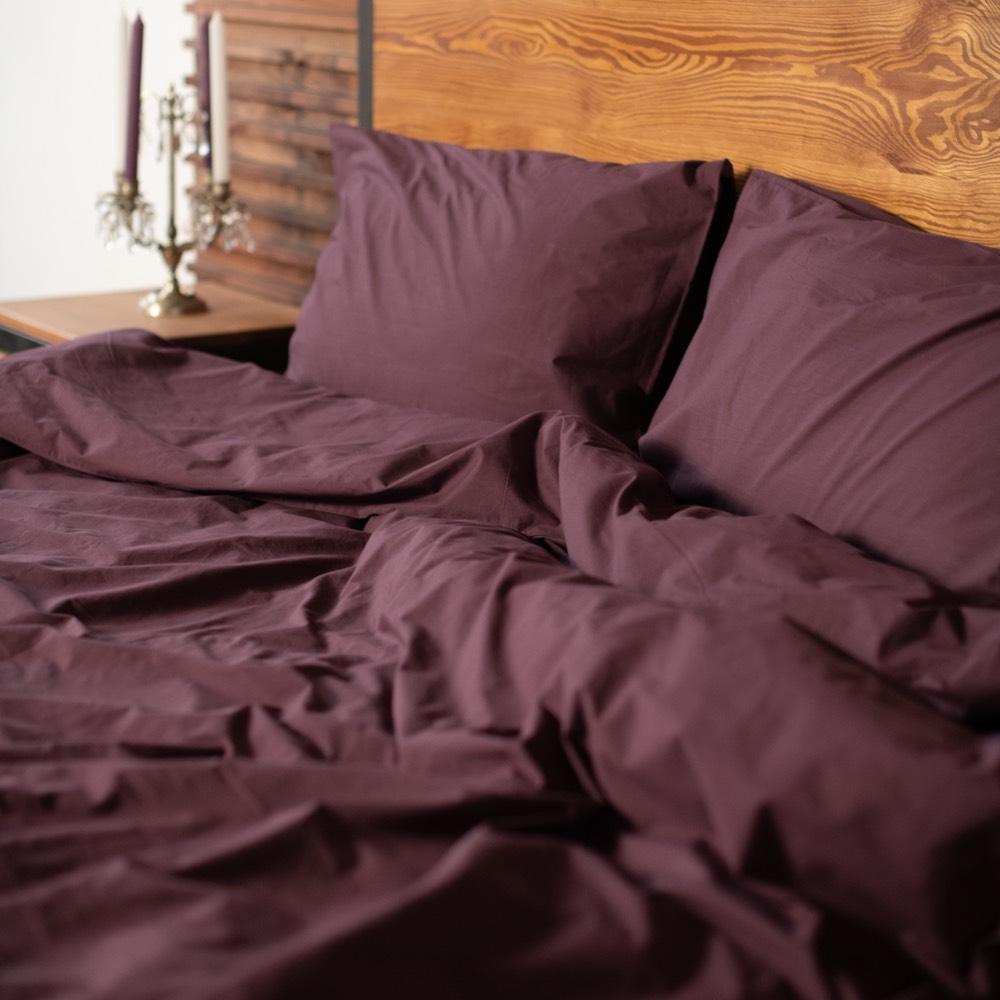 

Постельное белье Home me Послевкусие инжира Двуспальный комплект Double с простыней на резинке Инжирно-бордовый