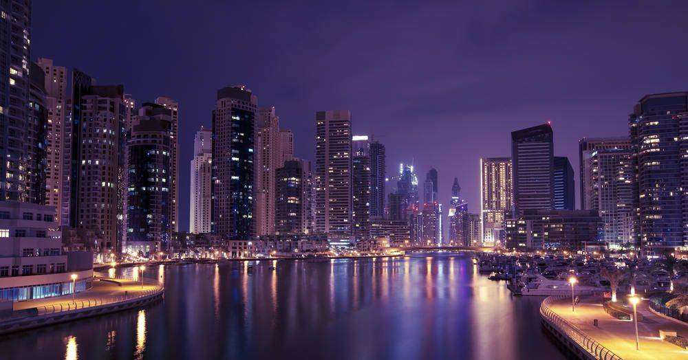 

Фотообои Walldeco Улицы ночного города №2007 Гладь