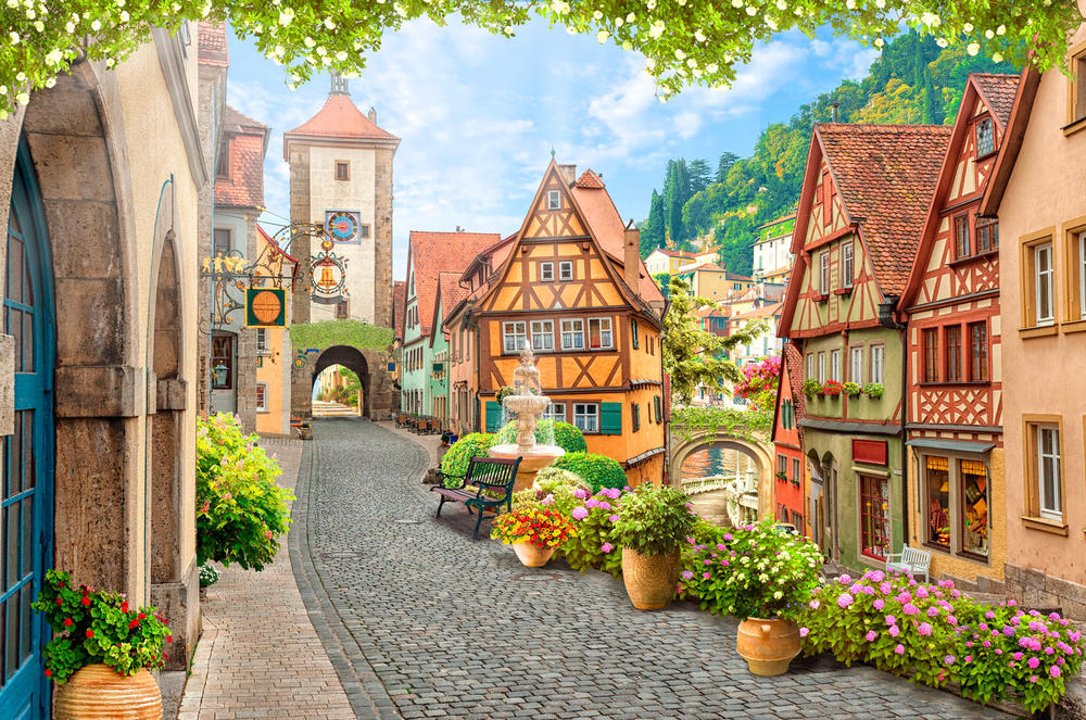 

Фотообои Walldeco Яркая улочка №30783 Деко
